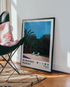 Hiroshi Nagai Poolside poster visualiserad på vägg – från Bozetto i hög kvalitet