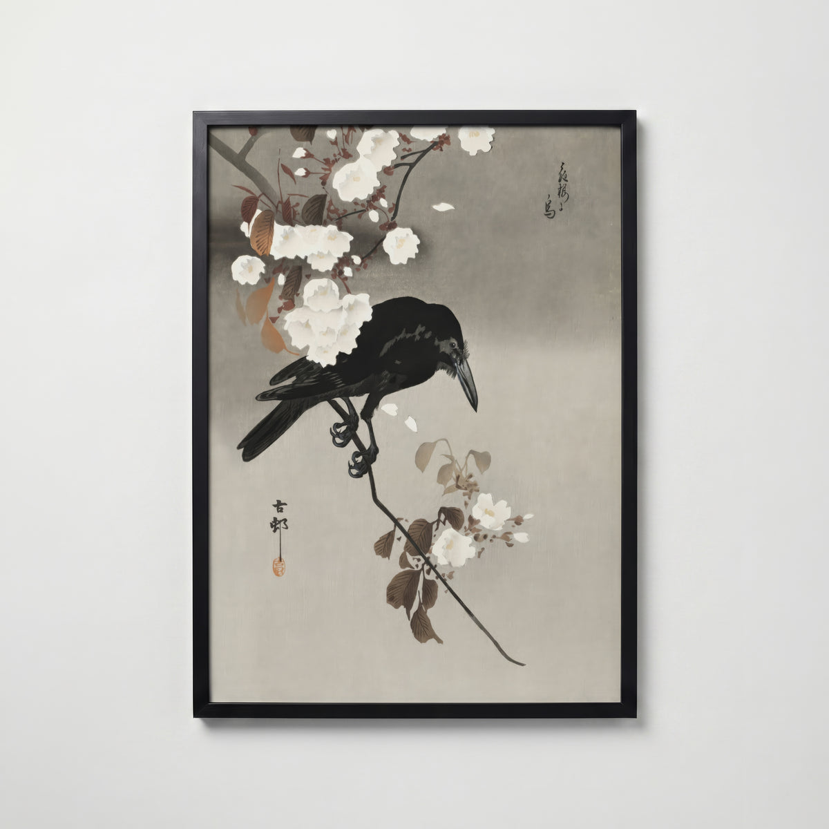Crow and Cherry Blossom i svart ram på vägg – köp enkelt hos Bozetto affisch i hög kvalitet