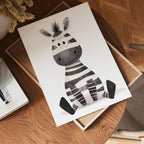 Cute Zebra konsttryck på vit bakgrund – elegant Bozetto affisch för hemmet i hög tryckkvalitet