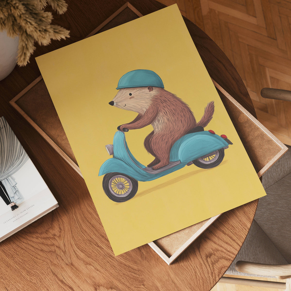 Scooter Bear konsttryck på vit bakgrund – elegant Bozetto affisch för hemmet i hög tryckkvalitet
