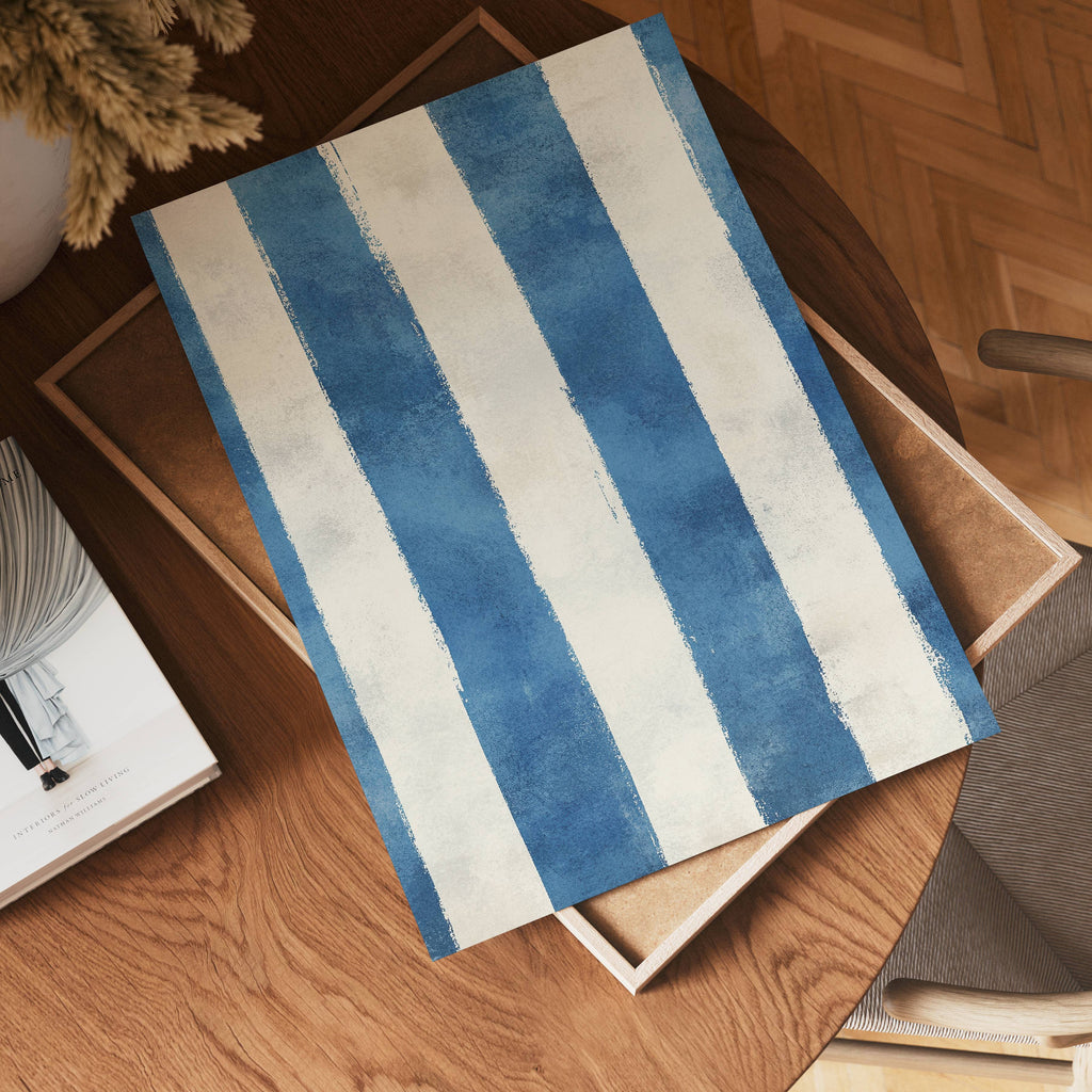 Blue Stripes poster visad rakt fram – Bozetto affisch i hög tryckkvalitet i hög tryckkvalitet