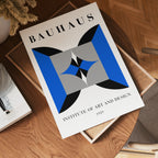 Bauhaus Symmetrical Design poster visad rakt fram – Bozetto affisch i hög tryckkvalitet