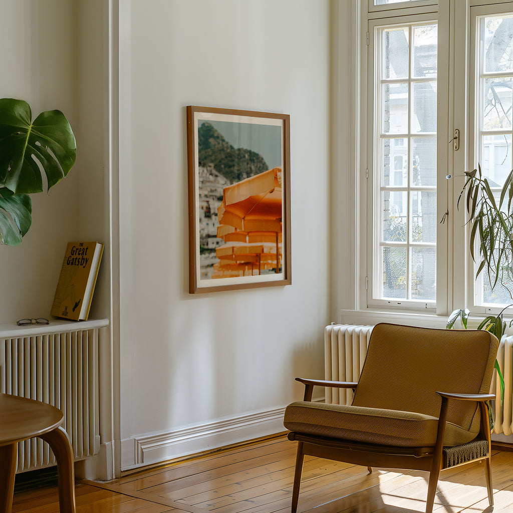 Orange Beach Umbrellas poster visualiserad på vägg – från Bozetto i hög kvalitet