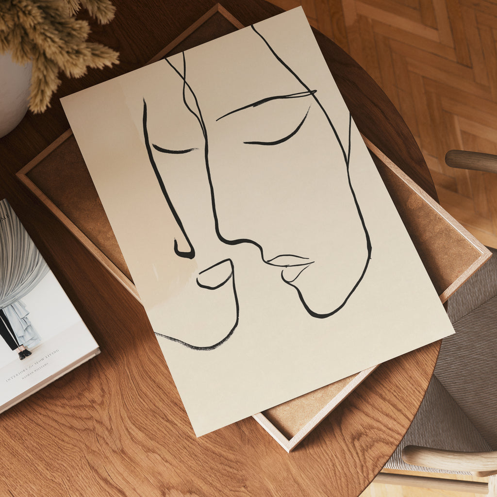 Whispered Intimacy – affisch med snyggt motiv, köp enkelt hos Bozetto i flera storlekar