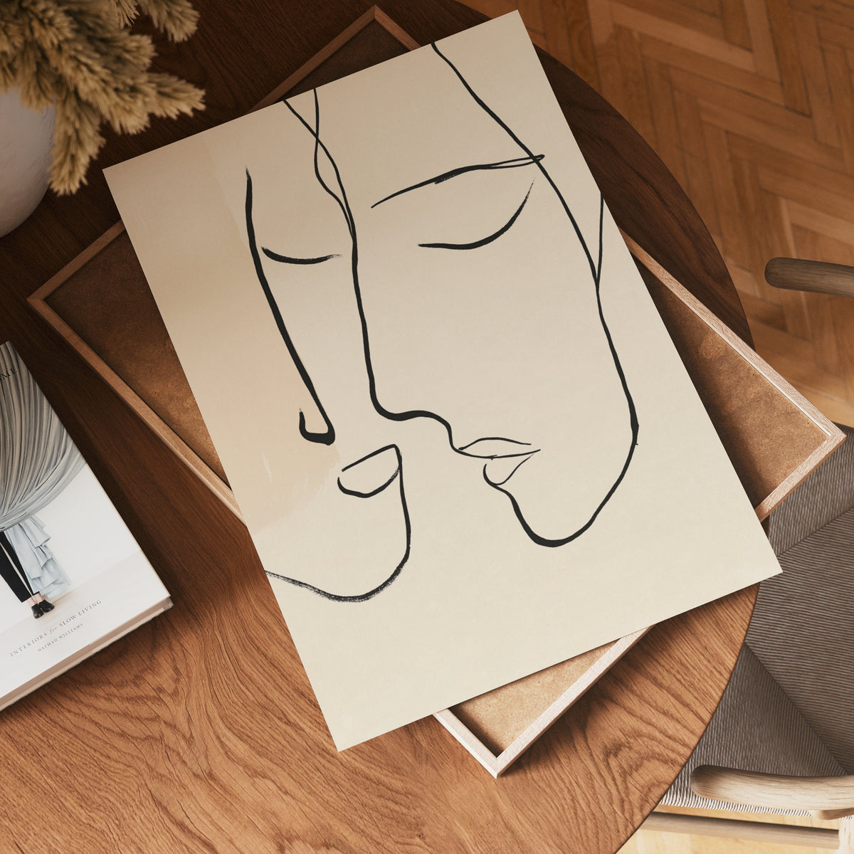 Whispered Intimacy – affisch med snyggt motiv, köp enkelt hos Bozetto i flera storlekar