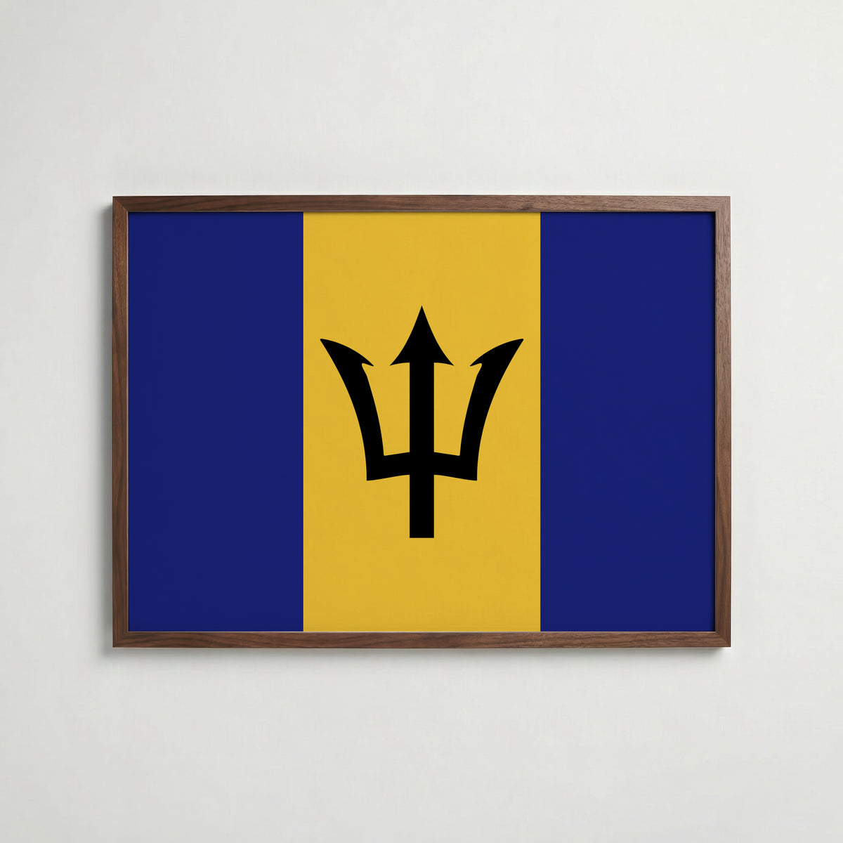 Barbados National Flag Poster i valnötsram – varm konstaffisch för hemmet från Bozetto