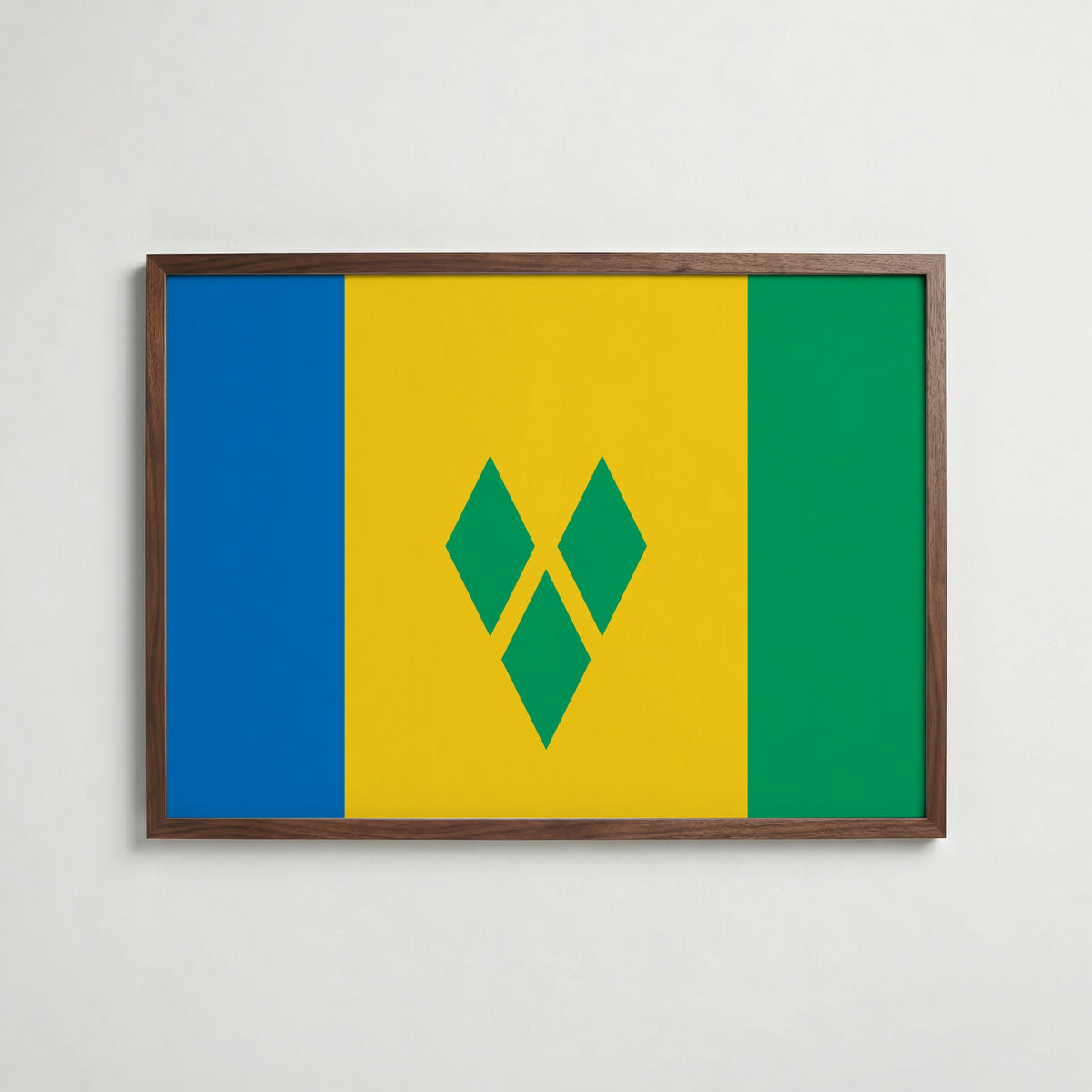 Saint Vincent and the Grenadines National Flag Poster i valnötsram – varm konstaffisch för hemmet från Bozetto