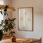 Tender Daisy poster i stilrent hem med modern inredning – köp enkelt hos Bozetto