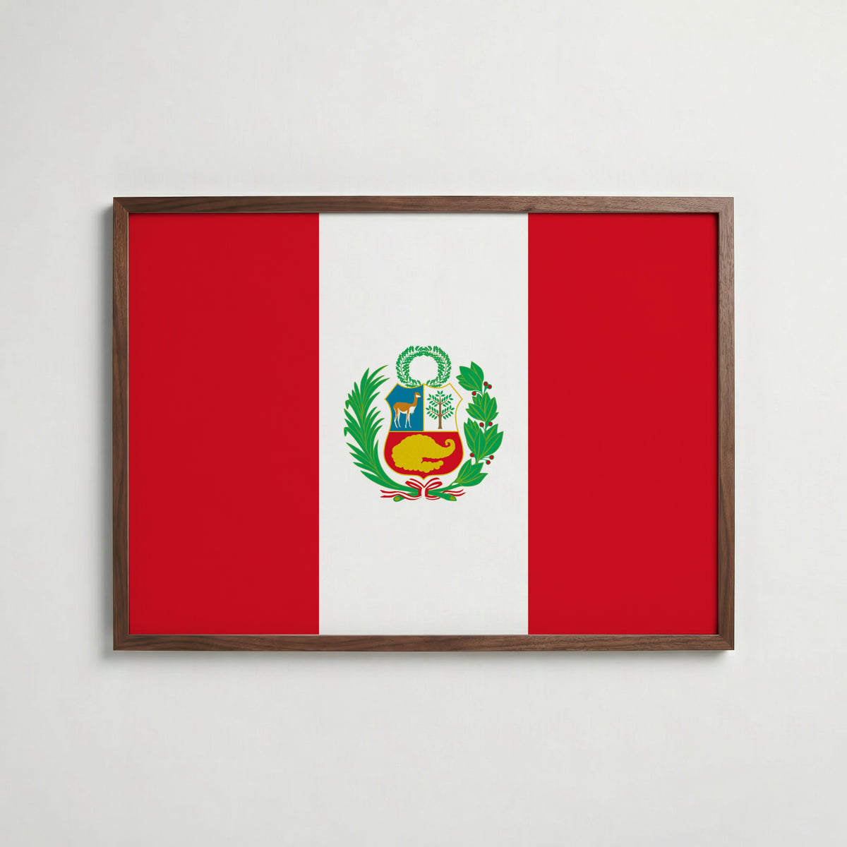 Peru National Flag Poster i valnötsram – varm konstaffisch för hemmet från Bozetto