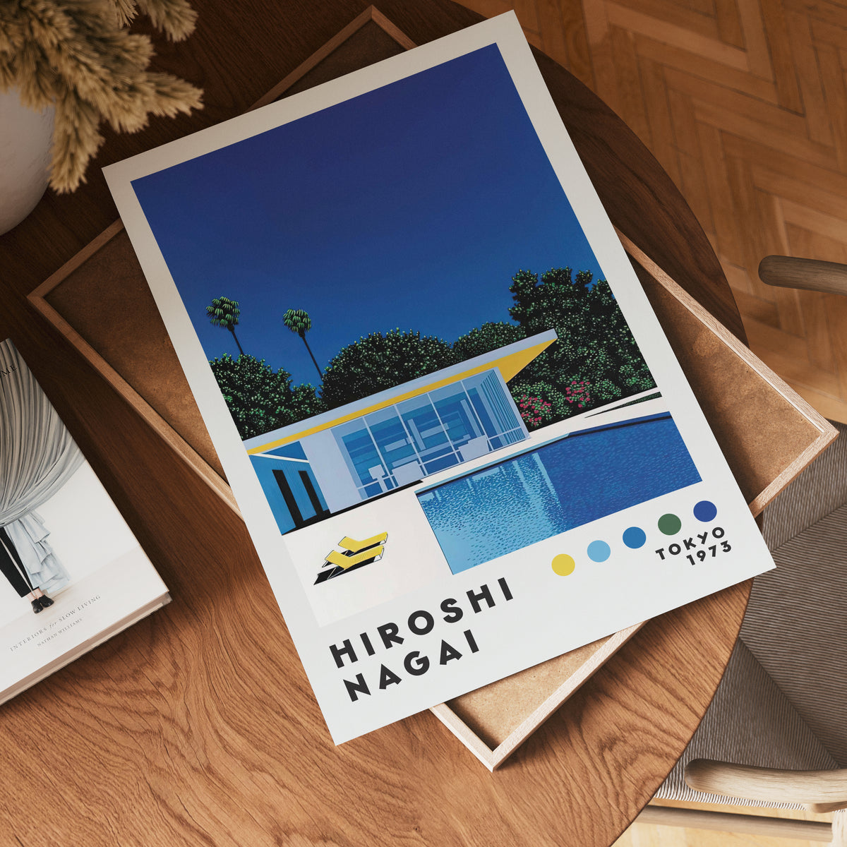 Väggmockup med Hiroshi Nagai Poolside Villa – köp enkelt hos Bozetto affisch i hög kvalitet
