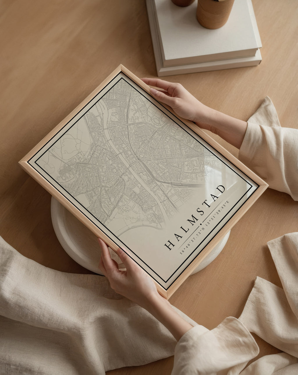 Halmstad Karta poster i stilrent hem med modern inredning – köp enkelt hos Bozetto