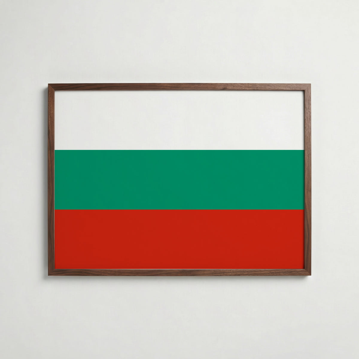 Bulgaria National Flag Poster i valnötsram – varm konstaffisch för hemmet från Bozetto