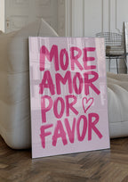 More Amor Por Favor poster visad rakt fram – Bozetto affisch i hög tryckkvalitet