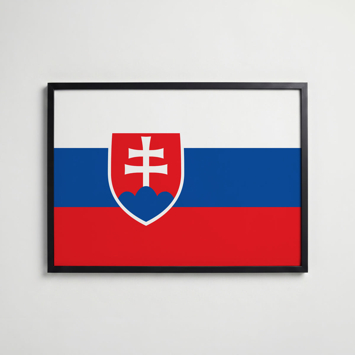 Slovakia National Flag Poster i svart ram – stilren konsttryck som väggdekor från Bozetto