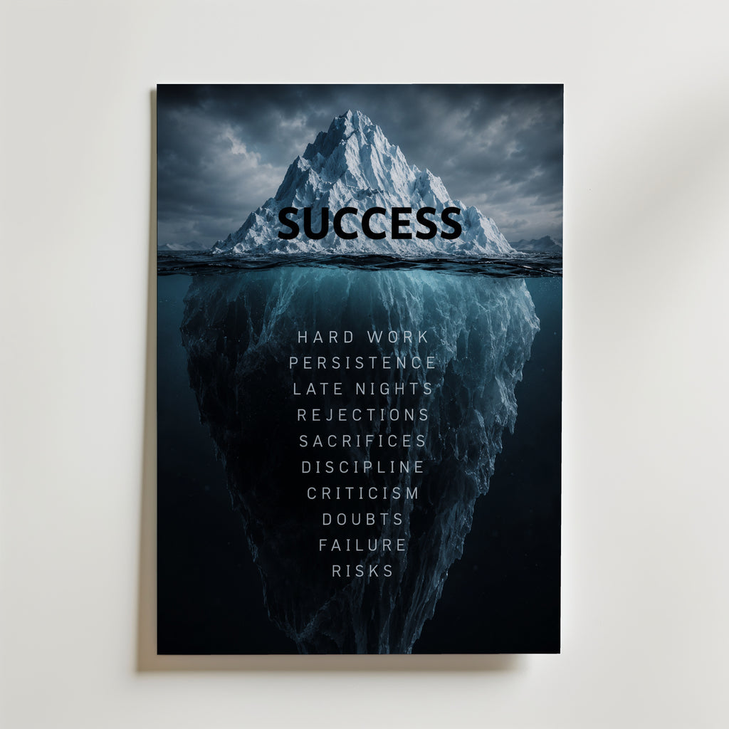 Hidden Iceberg affisch inramad i neutral ram – se hur konsttrycket ser ut, Bozetto