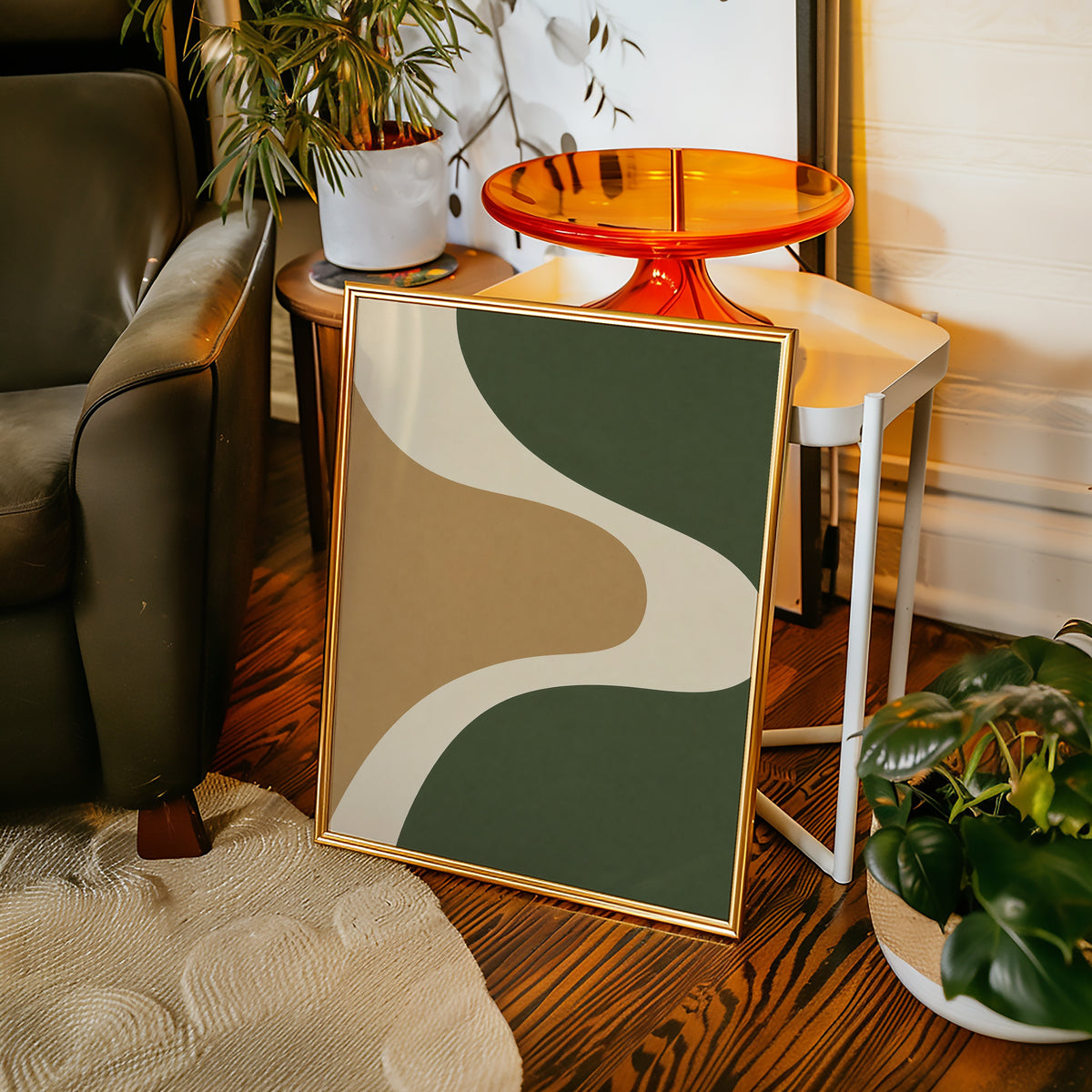 Olive Slope affisch i ljust minimalistiskt vardagsrum – köp enkelt hos Bozetto i hög kvalitet