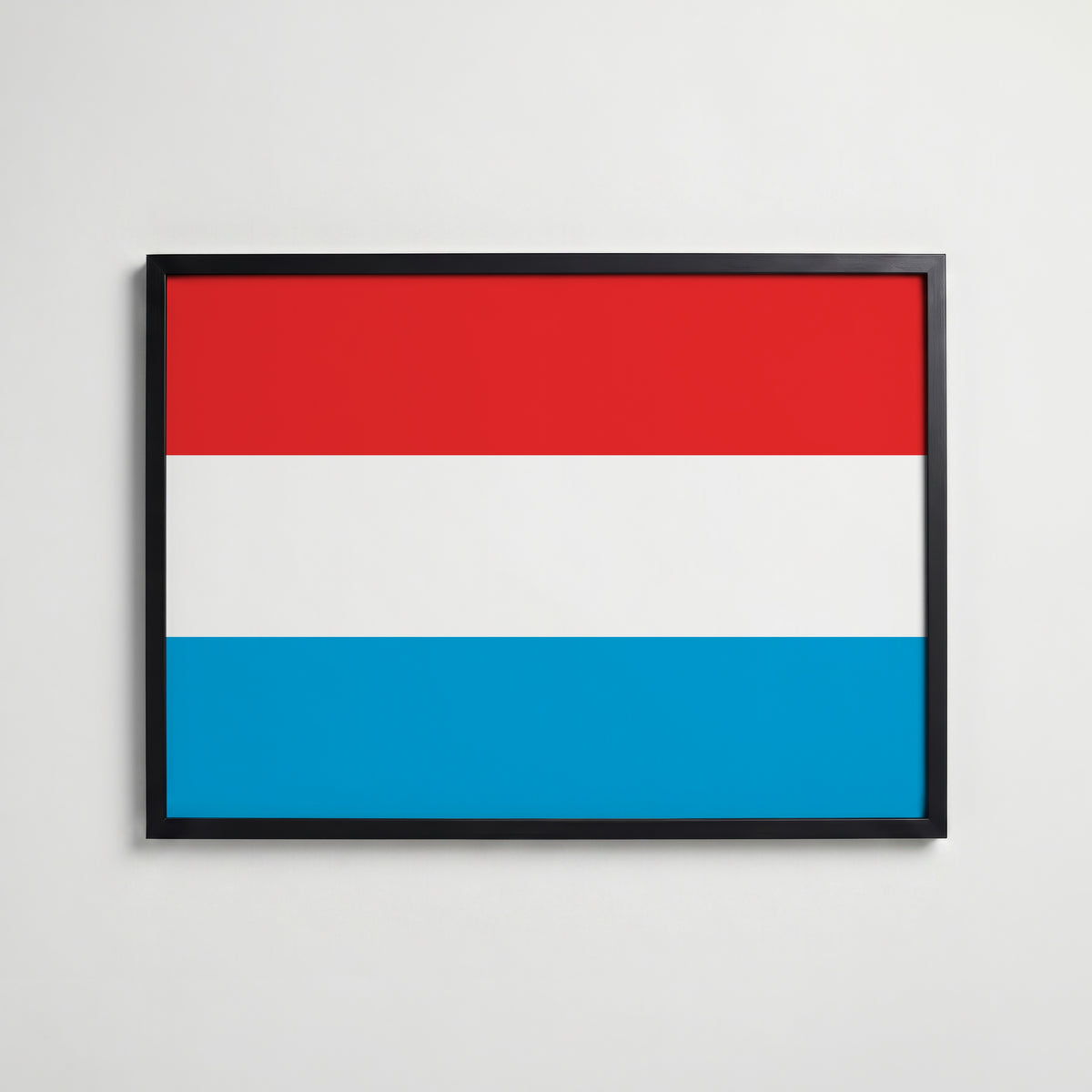 Luxembourg National Flag Poster i svart ram – stilren konsttryck som väggdekor från Bozetto