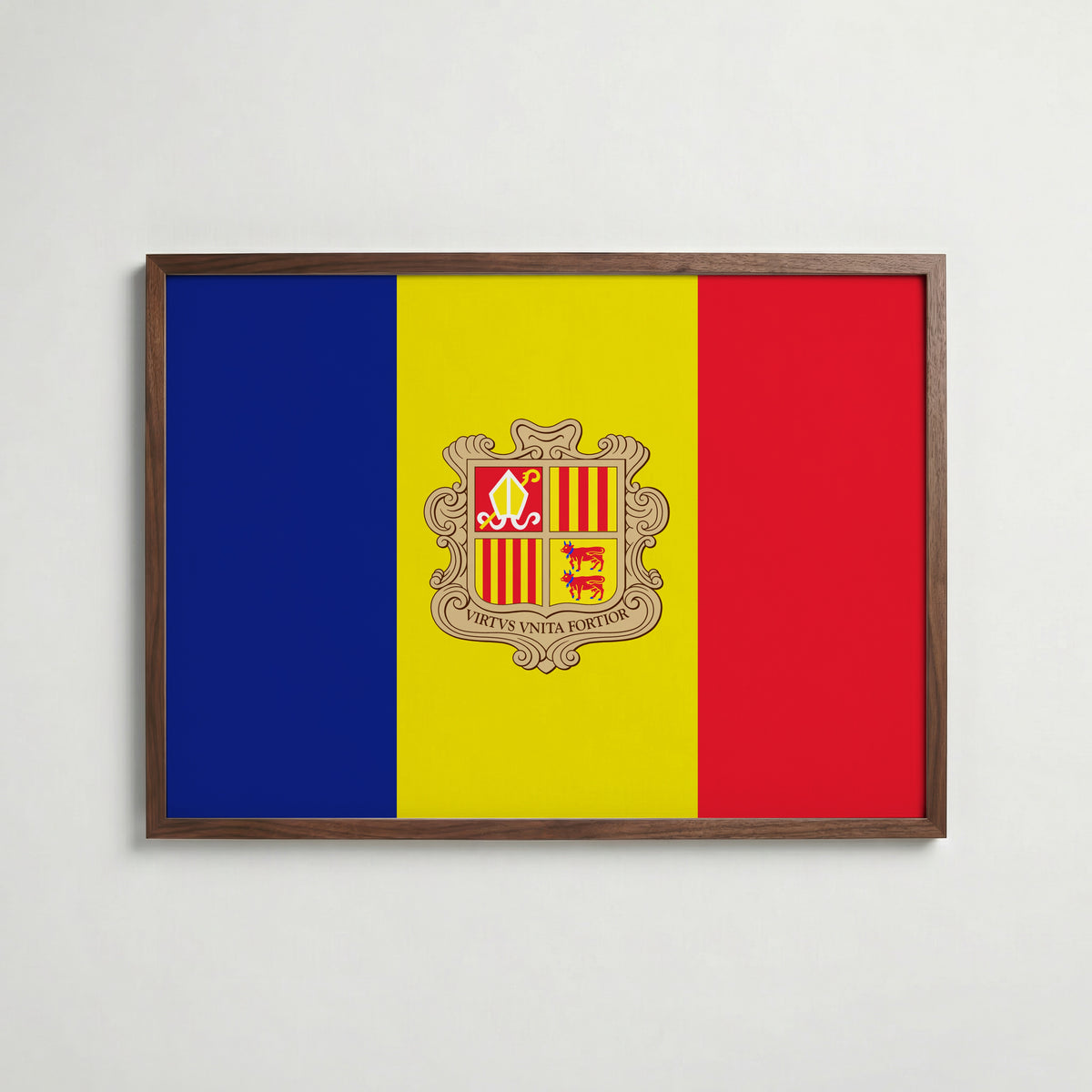 Andorra National Flag Poster i valnötsram – varm konstaffisch för hemmet från Bozetto