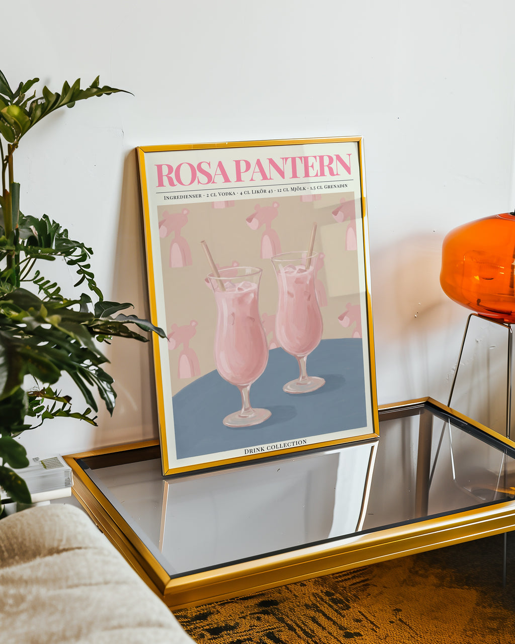 Rosa Pantern affisch i minimalistiskt sovrum – köp enkelt hos Bozetto i hög kvalitet