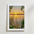 Golden Hour By The Lake Poster – modern konst och stilren konsttryck för hemmet hos Bozetto
