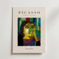 Picasso Vibrant Femme Portrait affisch på neutral bakgrund – poster från Bozetto