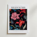 William Morris Midnight Bloom – stilfullt konsttryck från Bozetto, tryckt på matt finpapper
