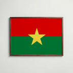 Burkina Faso National Flag Poster i valnötsram – varm konstaffisch för hemmet från Bozetto