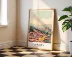 Mockup av Colors Of Bogotá affisch på vägg – köp enkelt hos Bozetto i hög kvalitet