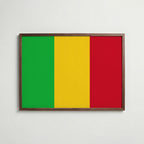 Mali National Flag Poster i valnötsram – varm konstaffisch för hemmet från Bozetto