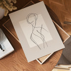 Curvy Line Art Woman poster visad rakt fram – Bozetto affisch i hög tryckkvalitet