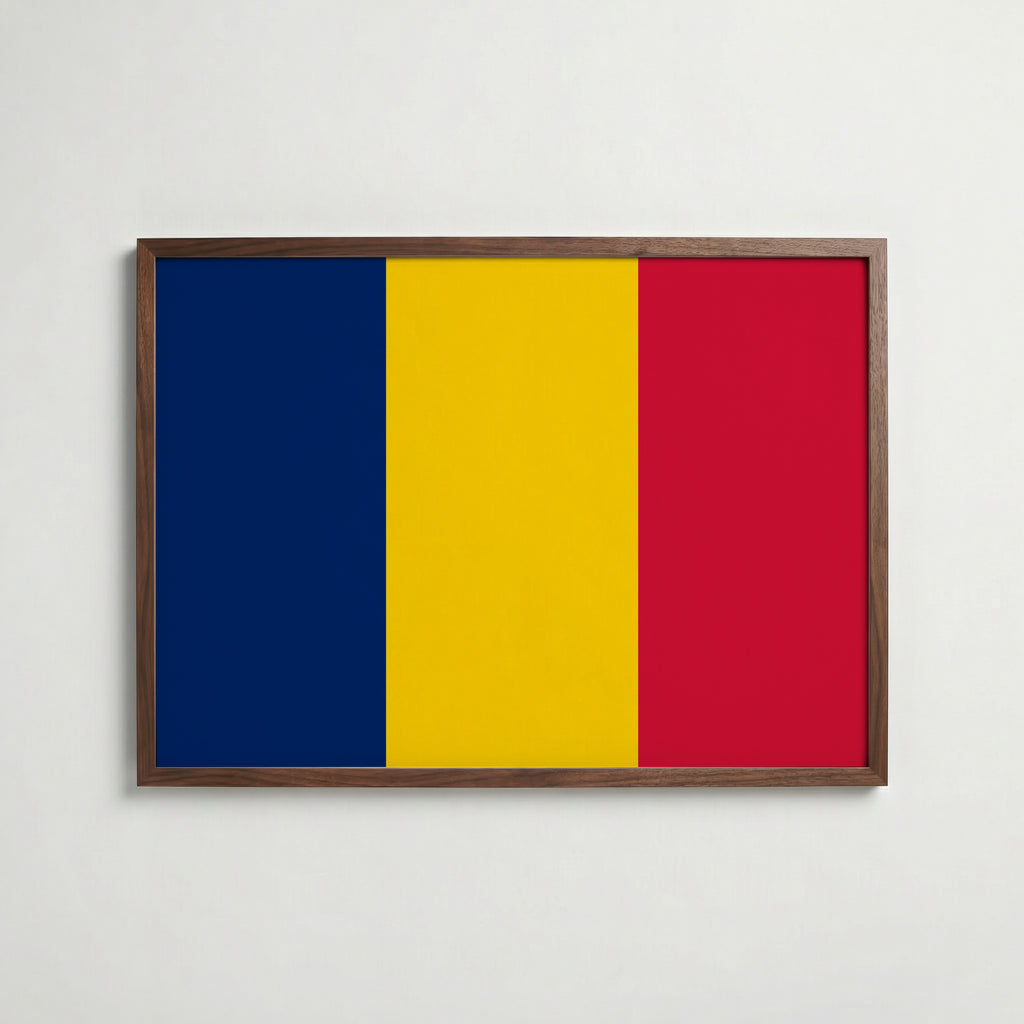 Chad National Flag Poster i valnötsram – varm konstaffisch för hemmet från Bozetto
