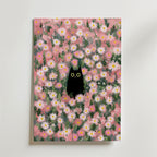 Hidden Cat in Daisy Meadow – stilfullt konsttryck från Bozetto, tryckt på matt finpapper