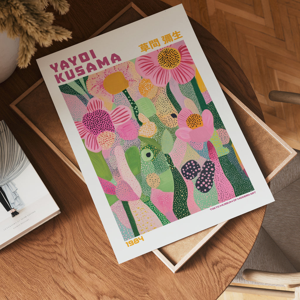 Affischmockup för Yayoi Kusama Spring Garden – köp enkelt hos Bozetto i hög kvalitet