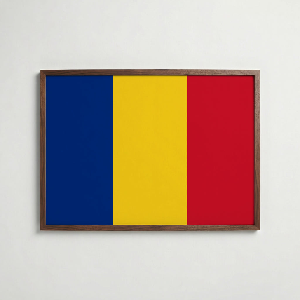 Romania National Flag Poster i valnötsram – varm konstaffisch för hemmet från Bozetto