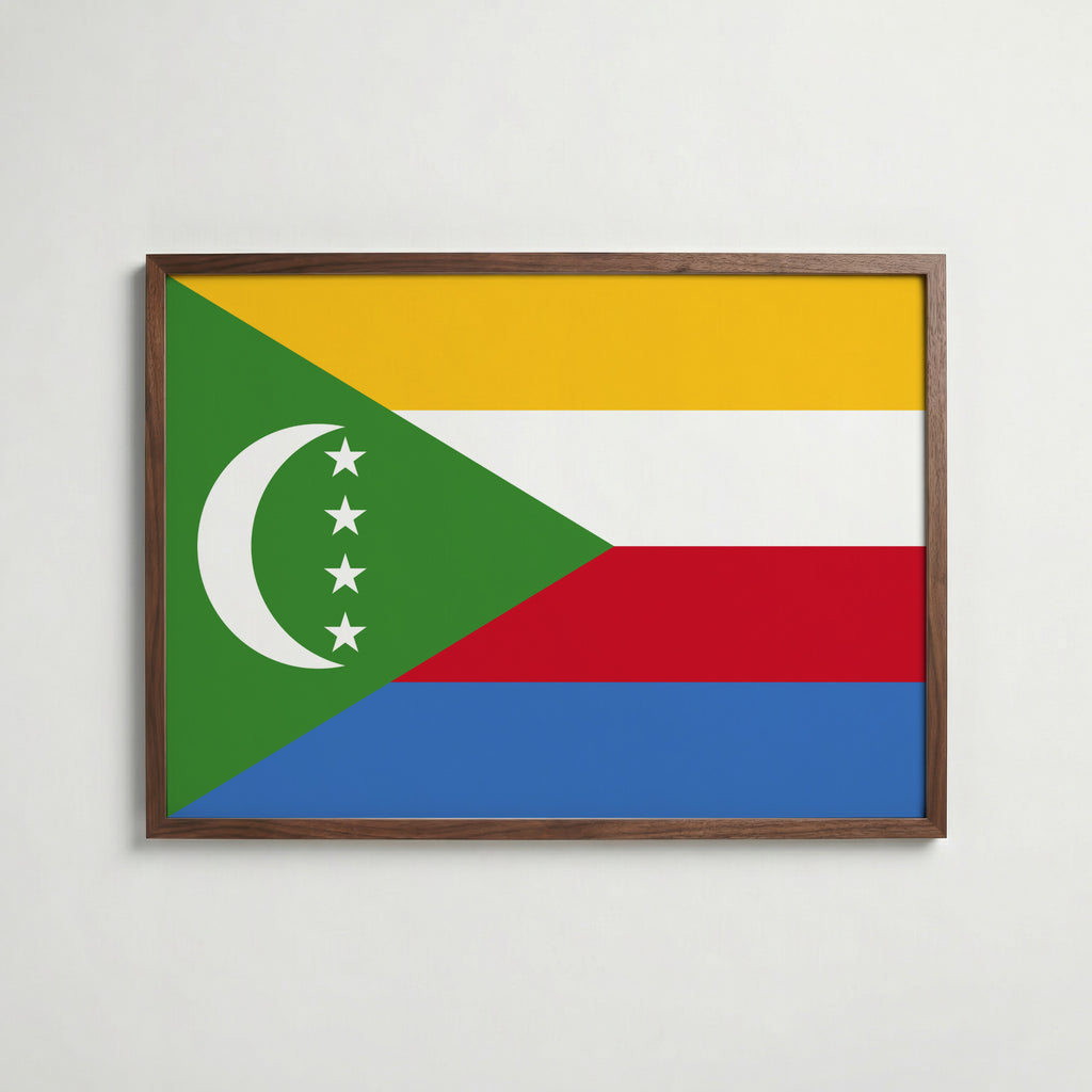 Comoros National Flag Poster i valnötsram – varm konstaffisch för hemmet från Bozetto