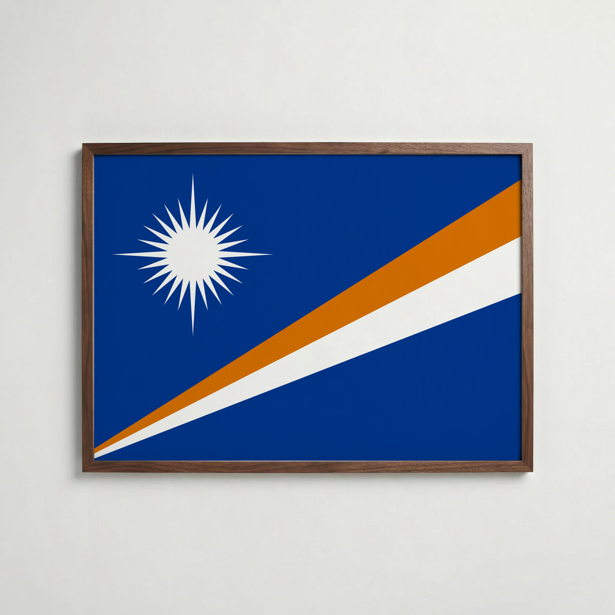Marshall Islands National Flag Poster i valnötsram – varm konstaffisch för hemmet från Bozetto