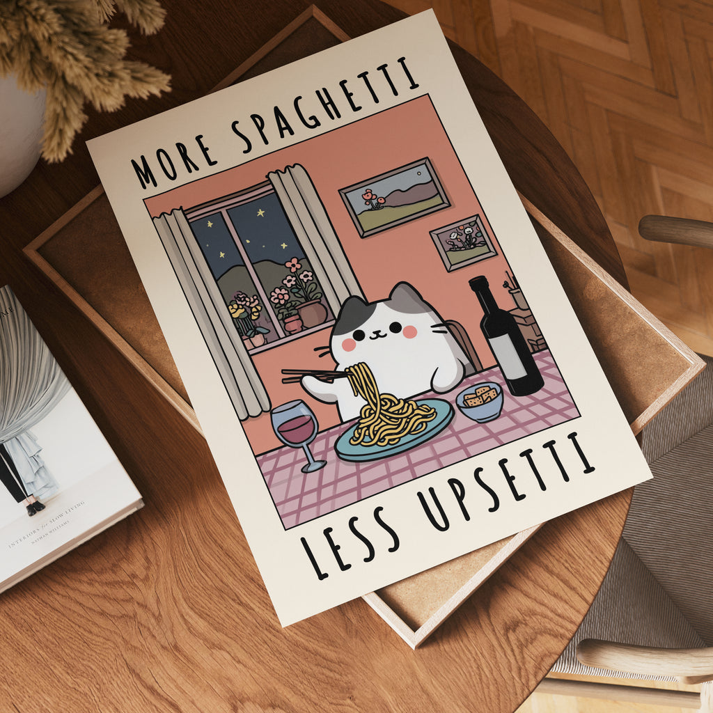 Spaghetti Comfort Cat poster i olika storlekar – köp enkelt hos Bozetto i hög kvalitet