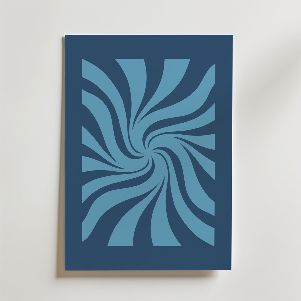 Blue Spiral Motion – stilfullt konsttryck från Bozetto, tryckt på matt finpapper
