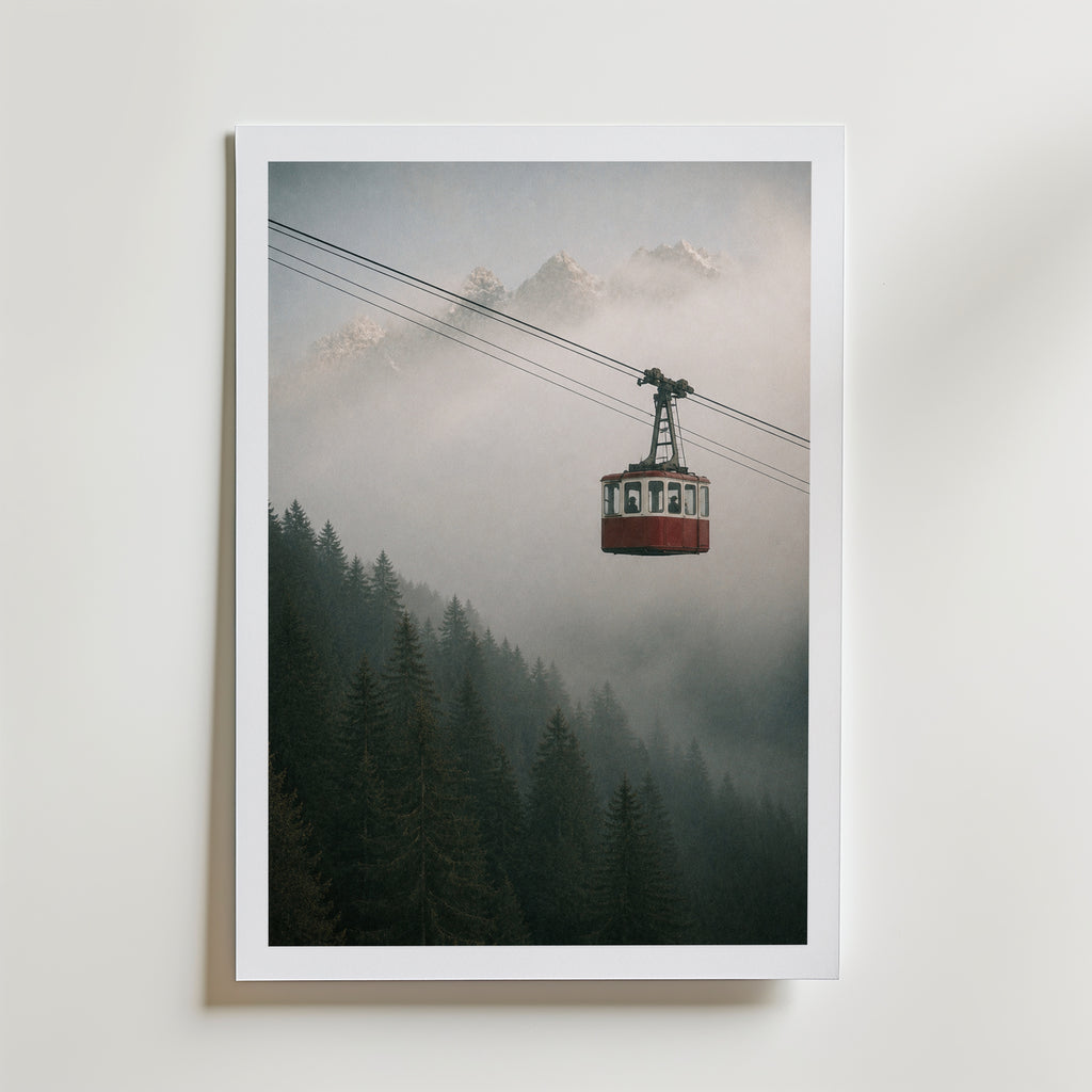 Plakat kolejki linowej we mgle
