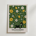 Cat in the Golden Garden William Morris Poster – svart katt i William Morris gyllene trädgård på mörkgrön botten