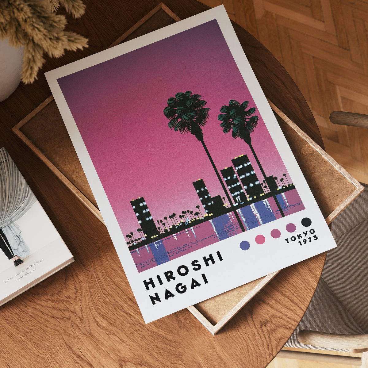 Väggmockup med Hiroshi Nagai Pink Sunset – köp enkelt hos Bozetto affisch i hög kvalitet