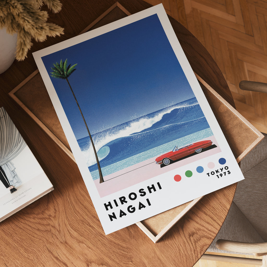 Väggmockup med Hiroshi Nagai Crimson Wave – köp enkelt hos Bozetto affisch i hög kvalitet
