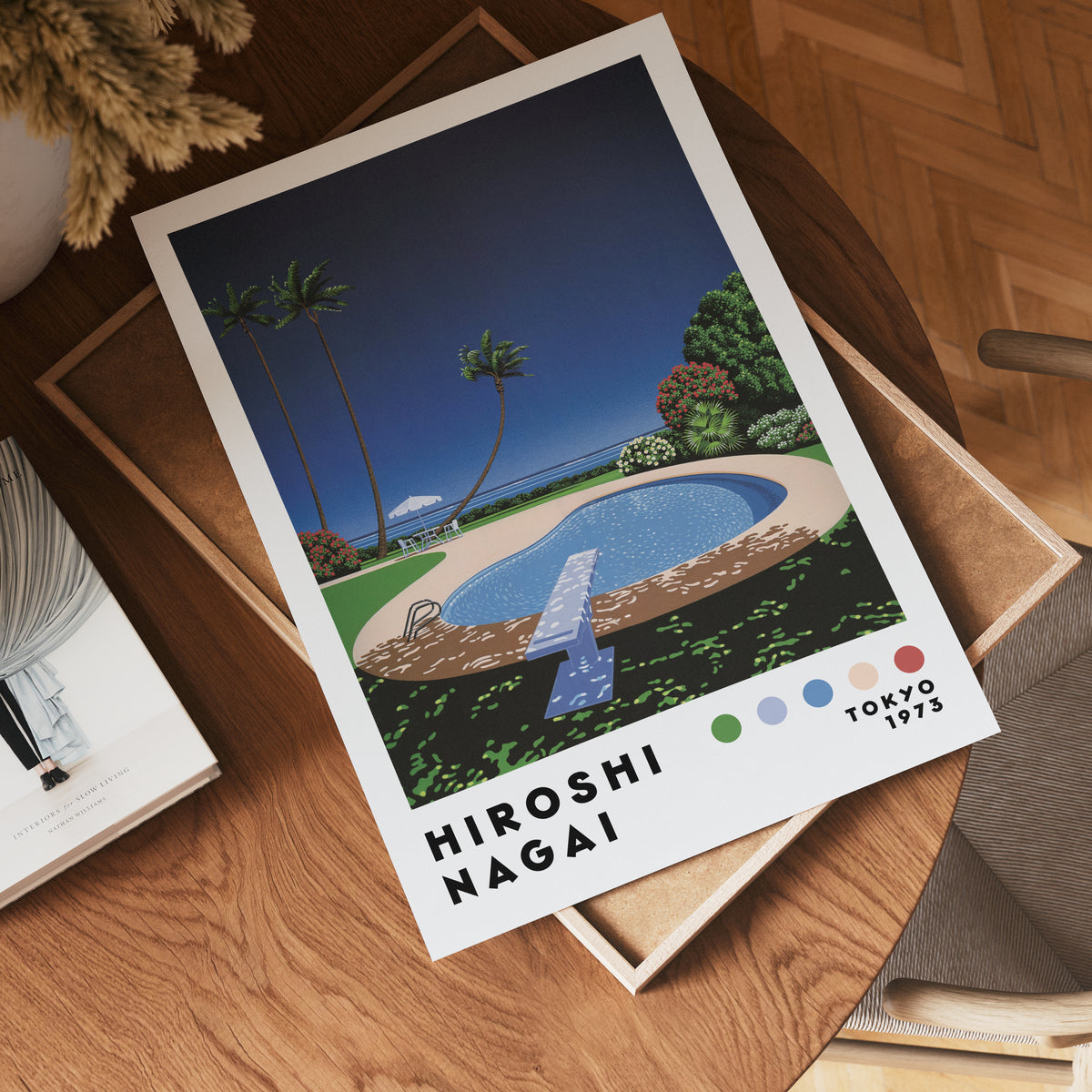 Väggmockup med Hiroshi Nagai Poolside – köp enkelt hos Bozetto affisch i hög kvalitet