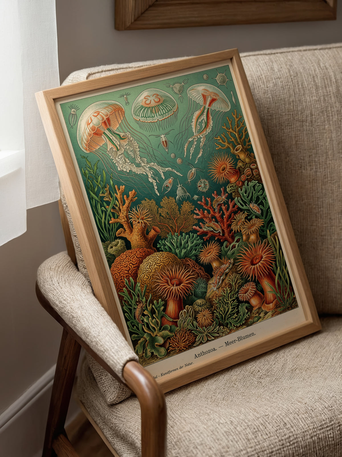 Deep Sea Bloom Poster med valnötsram