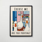 Excuse Me Bathroom Ducks poster visad rakt fram – Bozetto affisch i hög tryckkvalitet