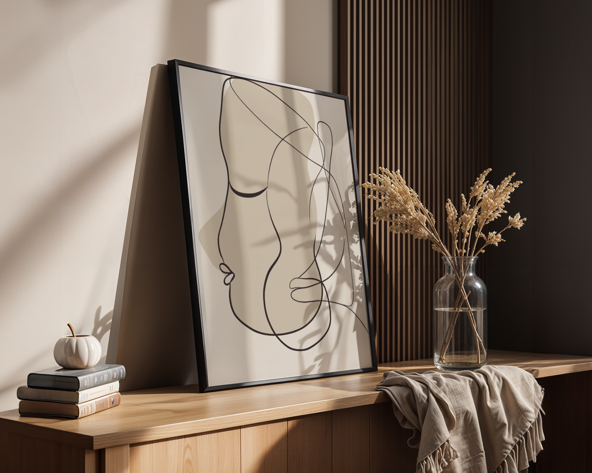 Väggmockup av Gentle Kiss affisch på ljus tegelvägg – Bozetto konsttryck i hög tryckkvalitet