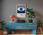 Mockup av Bauhaus Blue Eye affisch på vägg – köp enkelt hos Bozetto i hög kvalitet