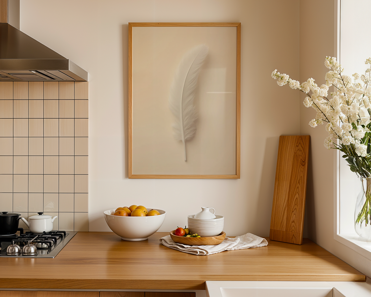 Mockup av Heaven's Trace affisch på vägg – köp enkelt hos Bozetto i hög kvalitet