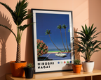 Hiroshi Nagai Seaside Drive poster visualiserad på vägg – från Bozetto i hög kvalitet
