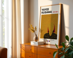 Mockup av Yayoi Kusama Abstract Face affisch på vägg – köp enkelt hos Bozetto i hög kvalitet